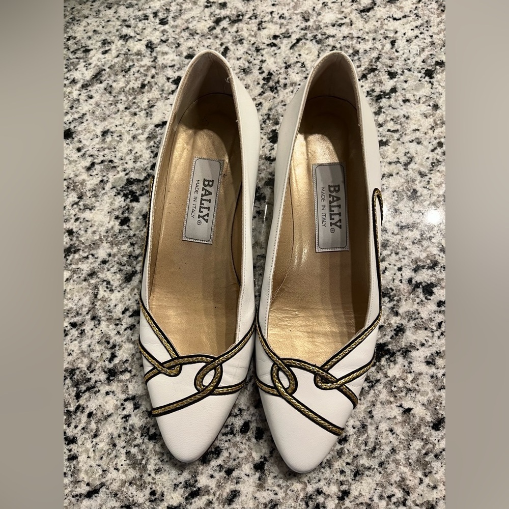 Vintage Bally Leather Pumps